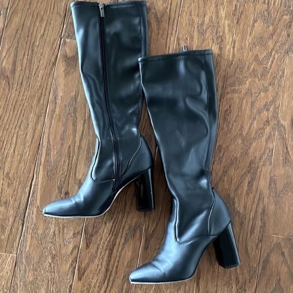 Black knee high boots - Picture 2 of 4